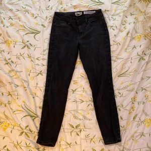 Black indigo rein jeans gently used